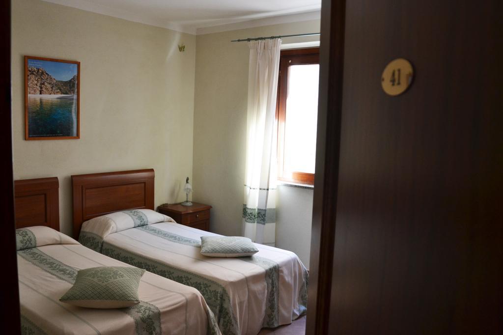 Hotel Da Paolino Trinità dʼAgultu المظهر الخارجي الصورة